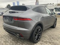 Pogled od pozadi desno