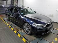 Skats no labās puses priekšā