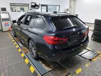 Skats no kreisās puses aizmugurē