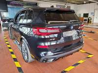 Vista trasera izquierda