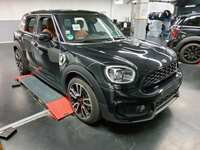 Skats no labās puses priekšā