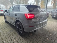 Vaade tagant vasakult