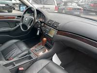 Вид на салон