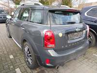 Вид сзади слева