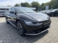 Skats no labās puses priekšā