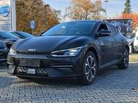 Skats no kreisās puses priekšā