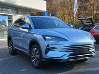 Skats no labās puses priekšā