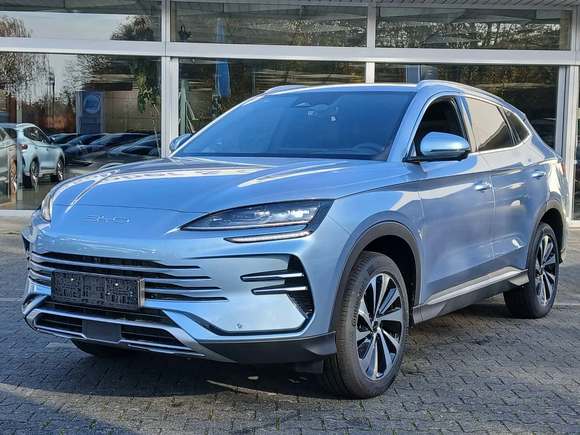 Skats no kreisās puses priekšā