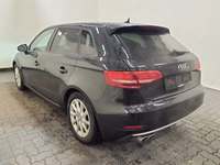 Vaade tagant vasakult