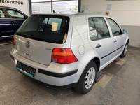 Skats no labās puses aizmugurē