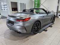 Skats no labās puses aizmugurē