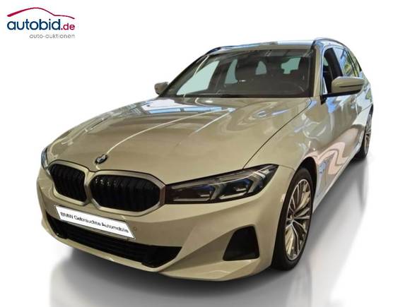 Skats no kreisās puses priekšā