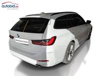 Skats no labās puses aizmugurē