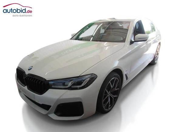 Skats no kreisās puses priekšā