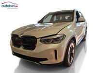 Skats no kreisās puses priekšā