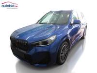 Skats no kreisās puses priekšā