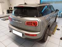 Skats no labās puses aizmugurē