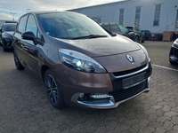 Вид спереди справа