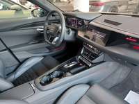 Вид на салон