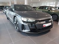 Вид спереди справа