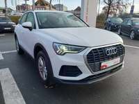 Pogled sprijeda desno