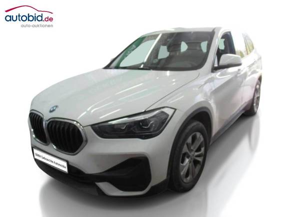 Skats no kreisās puses priekšā