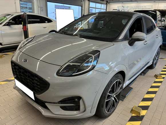 Skats no kreisās puses priekšā