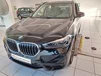 Skats no kreisās puses priekšā