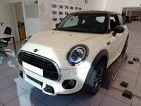 Skats no kreisās puses priekšā