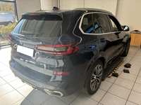 Skats no labās puses aizmugurē