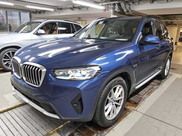 Pogled od napred levo