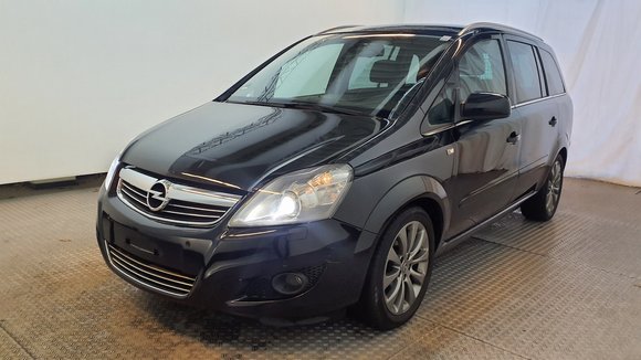 Pogled od napred levo