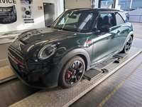 Pogled od napred levo