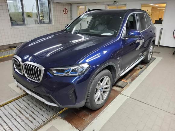 Pogled od napred levo