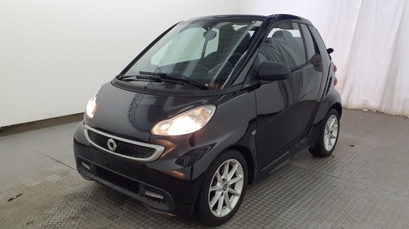 Skats no kreisās puses priekšā