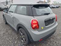 Вид сзади слева