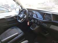 Вид на салон