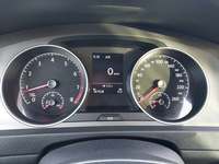 Pogled na kombinirani instrument