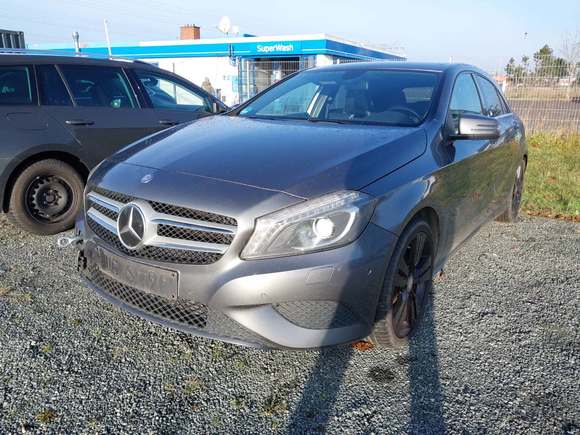 Вид спереди слева