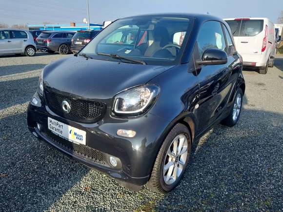 Вид спереди слева