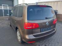 Вид сзади слева