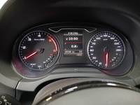 Pogled na kombinovani instrument