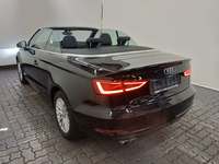 Pogled od pozadi levo