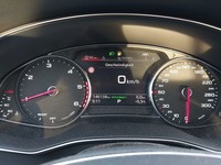 Pogled na kombinovani instrument