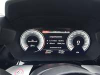 Pohled na přístrojovou desku