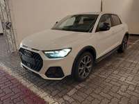 Pogled od napred levo