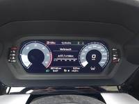 Pohled na přístrojovou desku