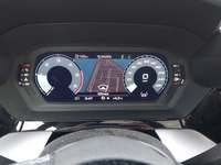 Pohled na přístrojovou desku