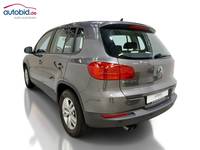 Вид сзади слева