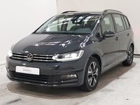 Skats no kreisās puses priekšā